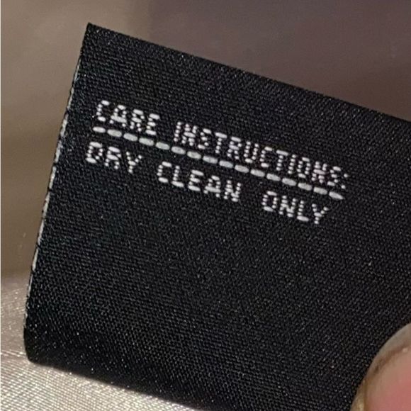 I Maddison spring trench coat. Size Large - Picture 12 of 12